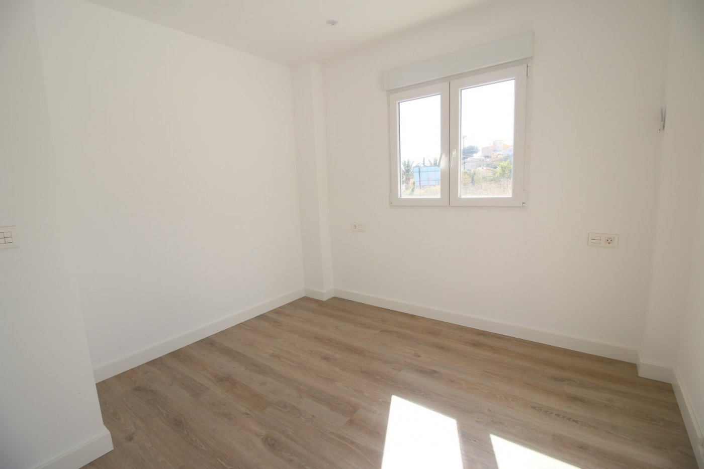 4-12-9 Villa de obra nueva en zona Av. Coloma de La Nucia