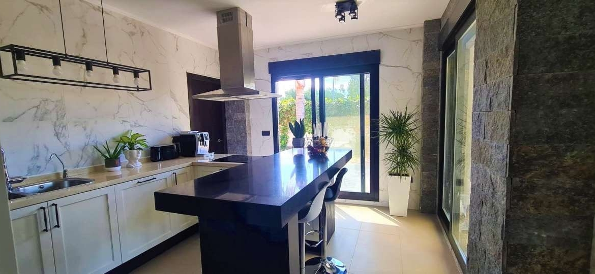 VILLA IN CALPE FOR SALE