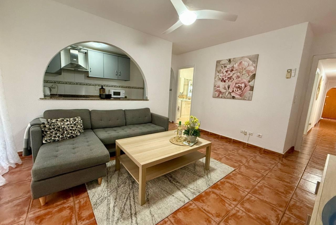 Exclusive apartment with 2 bedrooms and 3 terraces – Ref. A10245