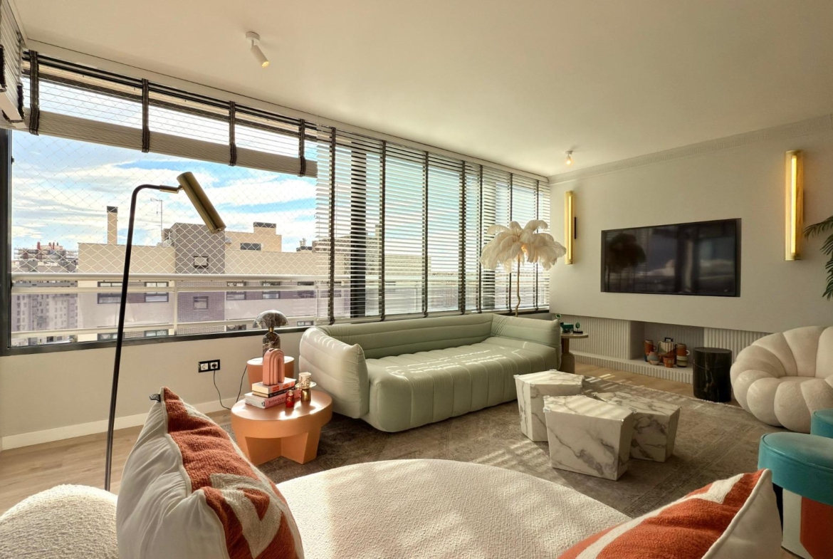 Exclusief penthouse met uitzicht op zee en prachtige renovatie, in pau 5