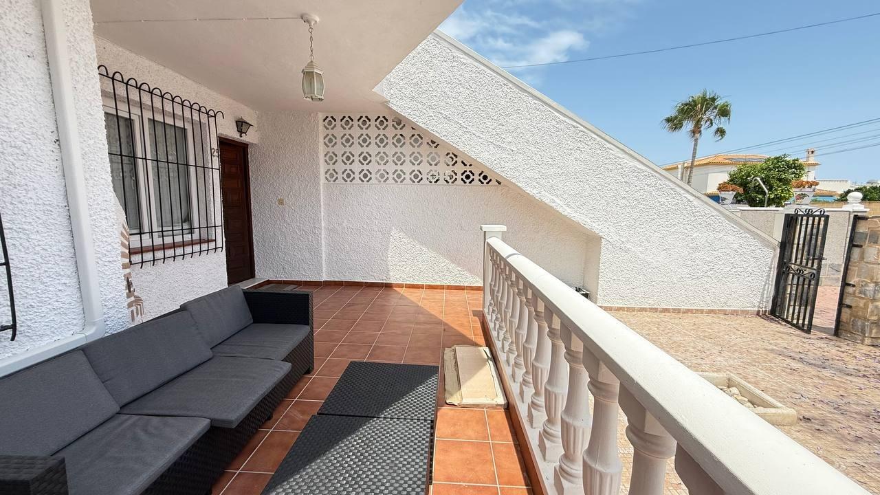Ground floor bungalow, renovated, with 2 bedrooms and 1 bathroom