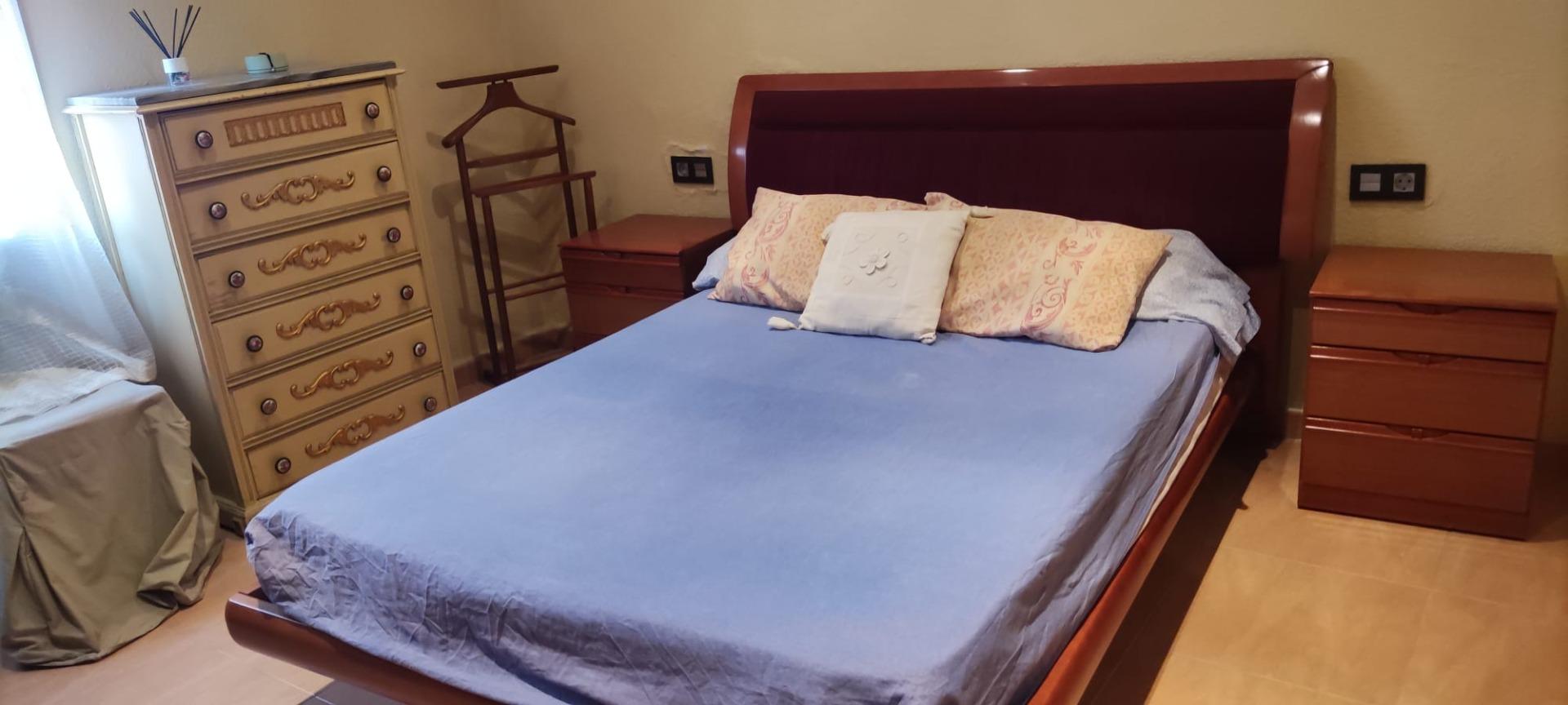 4-13-76 House in the Center of Torrevieja: Comfort and Proximity to the Beach with 3 Bedrooms and 2 Bathrooms