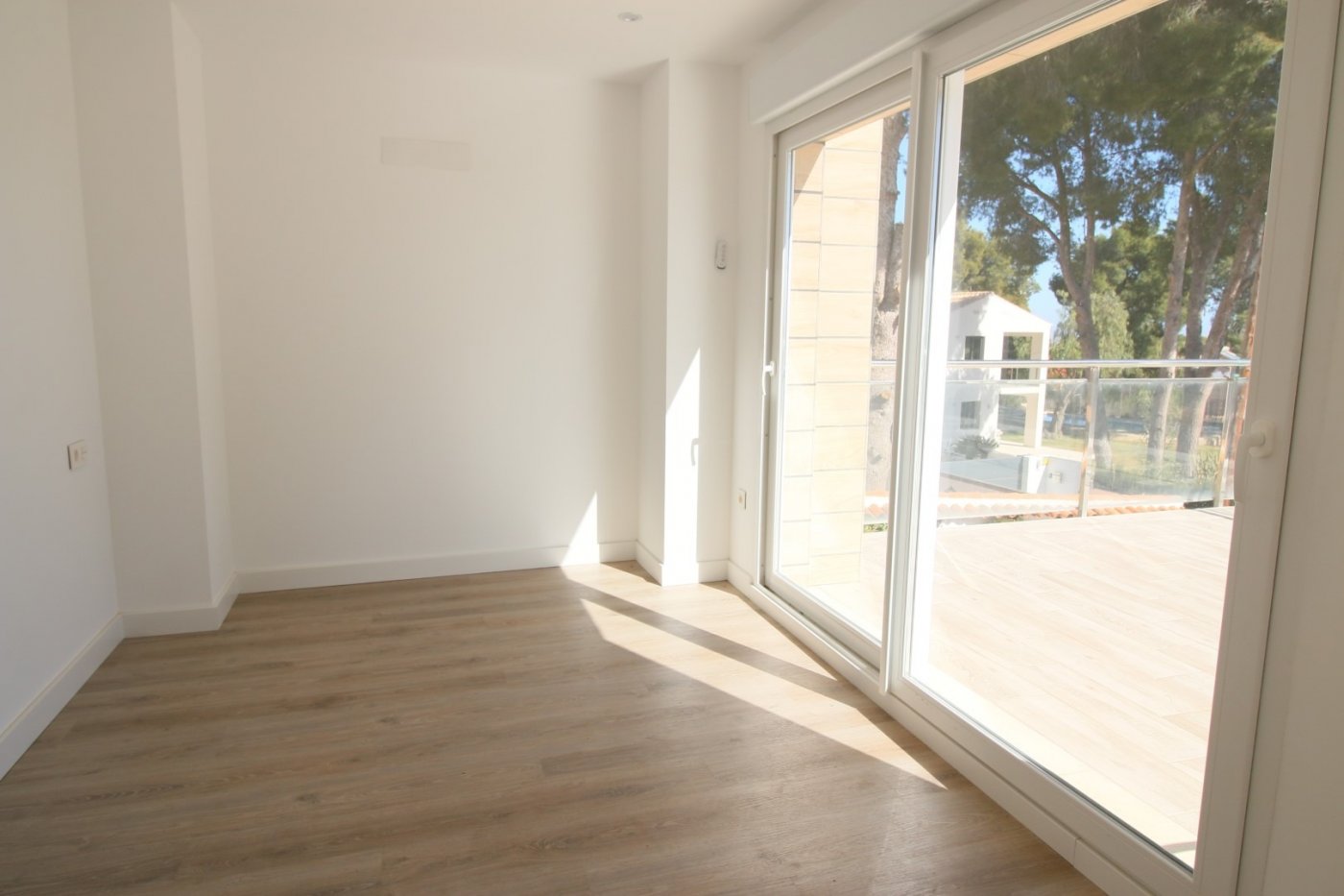 4-13-9 Villa de obra nueva en zona Av. Coloma de La Nucia