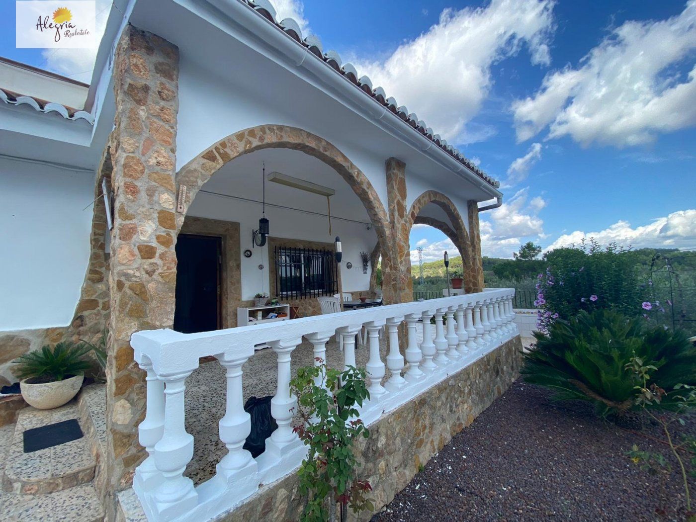 4-14-5 Villa for sale in Algimia de Alfara