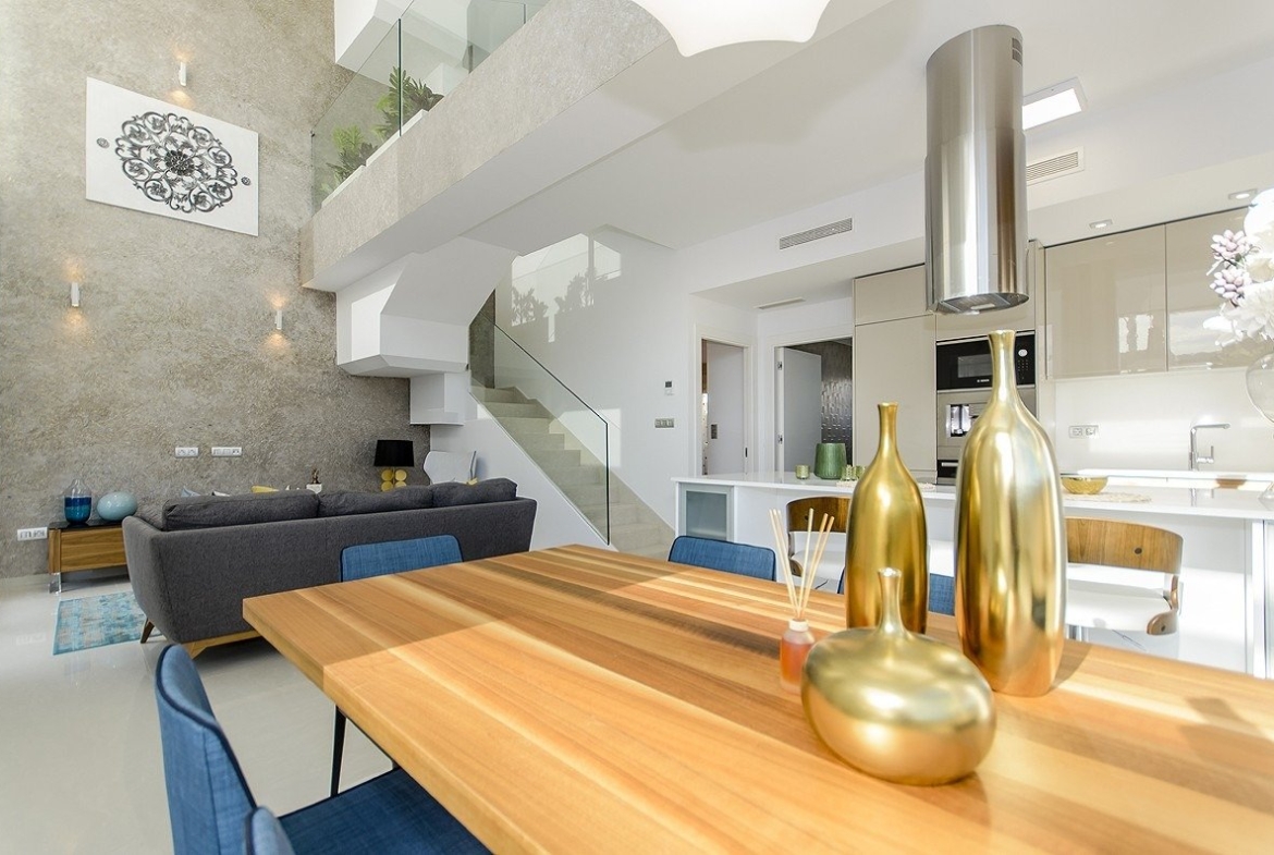 NEW BUILD RESIDENTIAL OF VILLAS IN LOS MONTESINOS