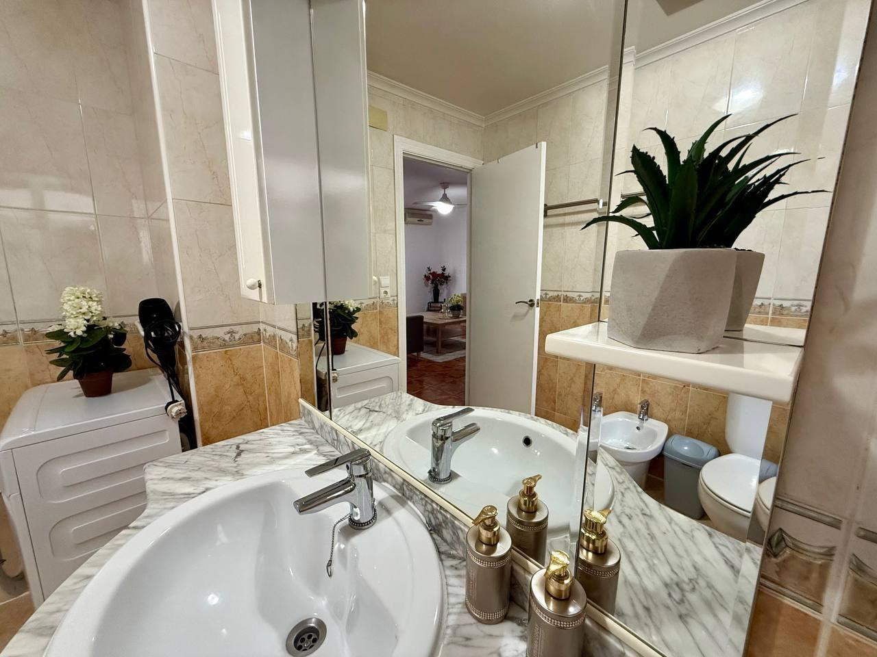 4-15-47 Exclusive apartment with 2 bedrooms and 3 terraces – Ref. A10245