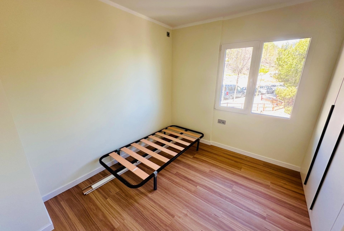 Bright and spacious apartment for sale in Alicante, Campoamor area
