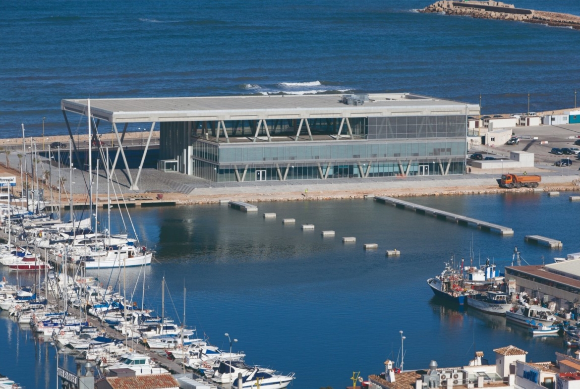 Villa de diseño con vistas al mar y la montaña en Pedreguer