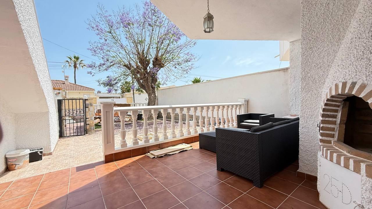 Ground floor bungalow, renovated, with 2 bedrooms and 1 bathroom