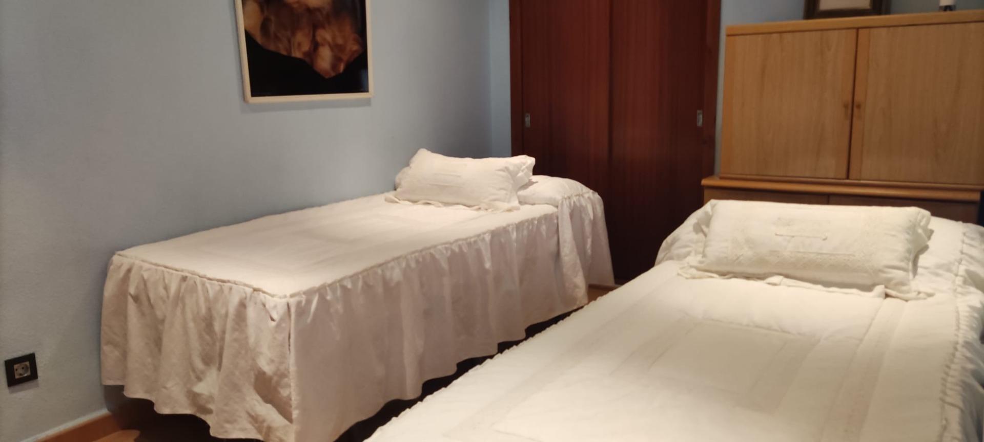4-15-65 House in the Center of Torrevieja: Comfort and Proximity to the Beach with 3 Bedrooms and 2 Bathrooms