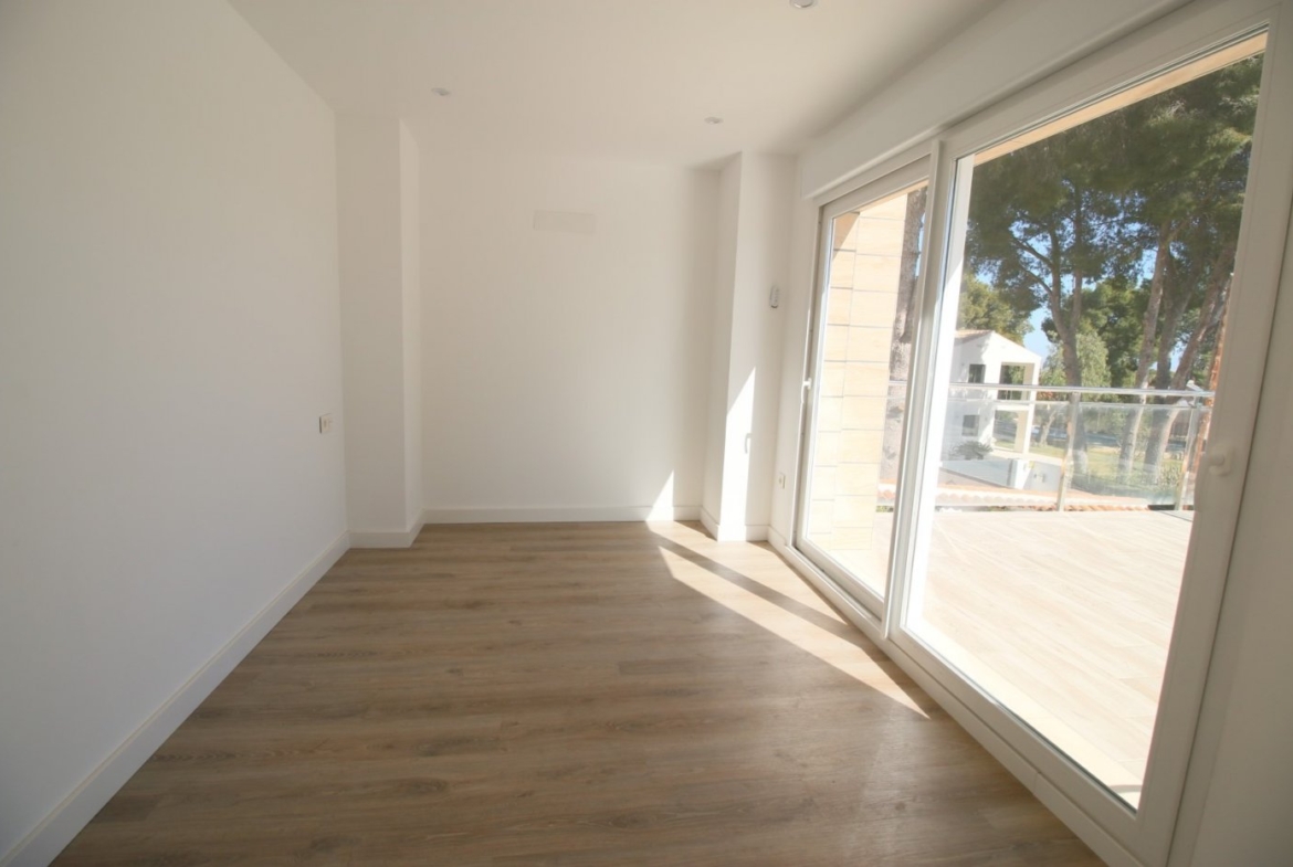 Villa de obra nueva en zona Av. Coloma de La Nucia