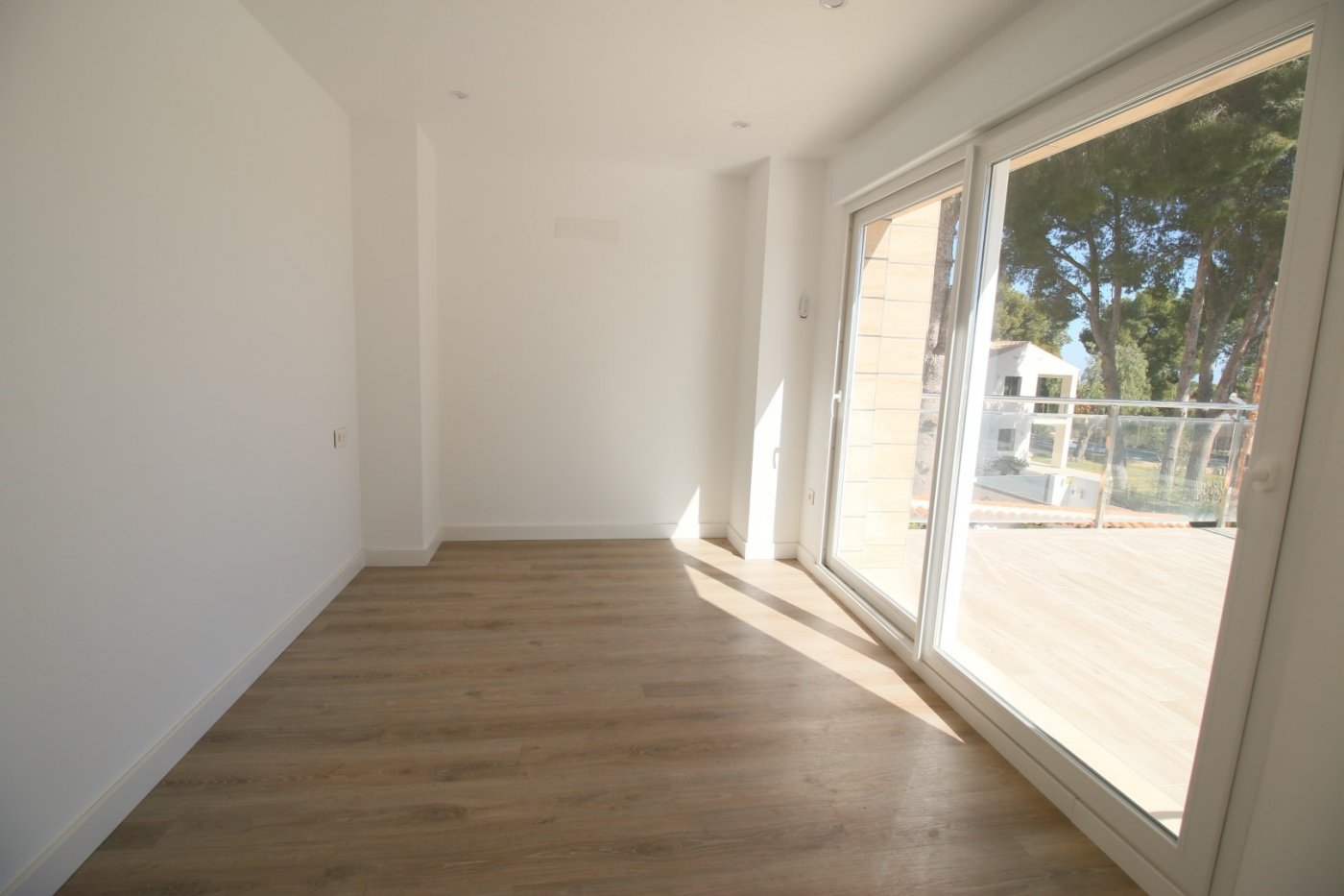 4-15-8 Villa de obra nueva en zona Av. Coloma de La Nucia