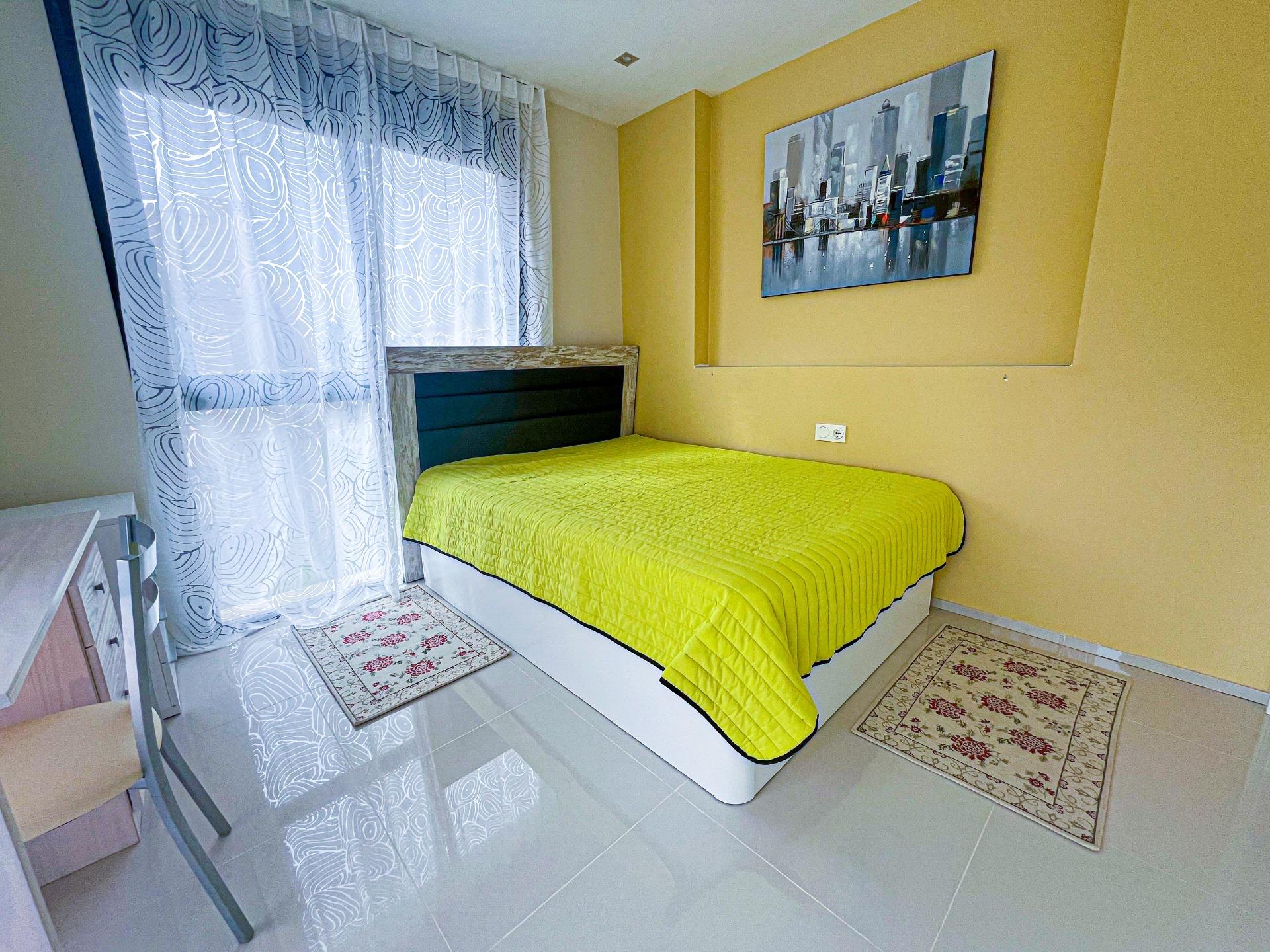 4-16-46 VILLA DE LUJO EN LA ZENIA. 5 DORM. 4 BAÑOS. PISCINA PRIVADA. PARCELA 410 M2.