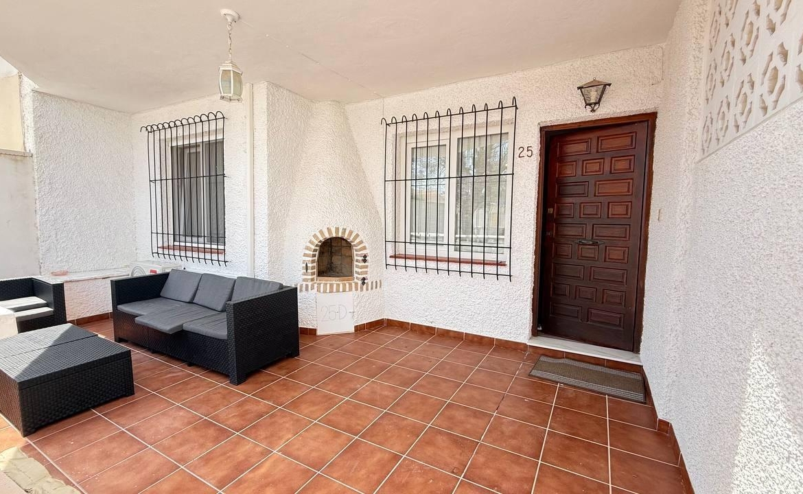 Ground floor bungalow, renovated, with 2 bedrooms and 1 bathroom