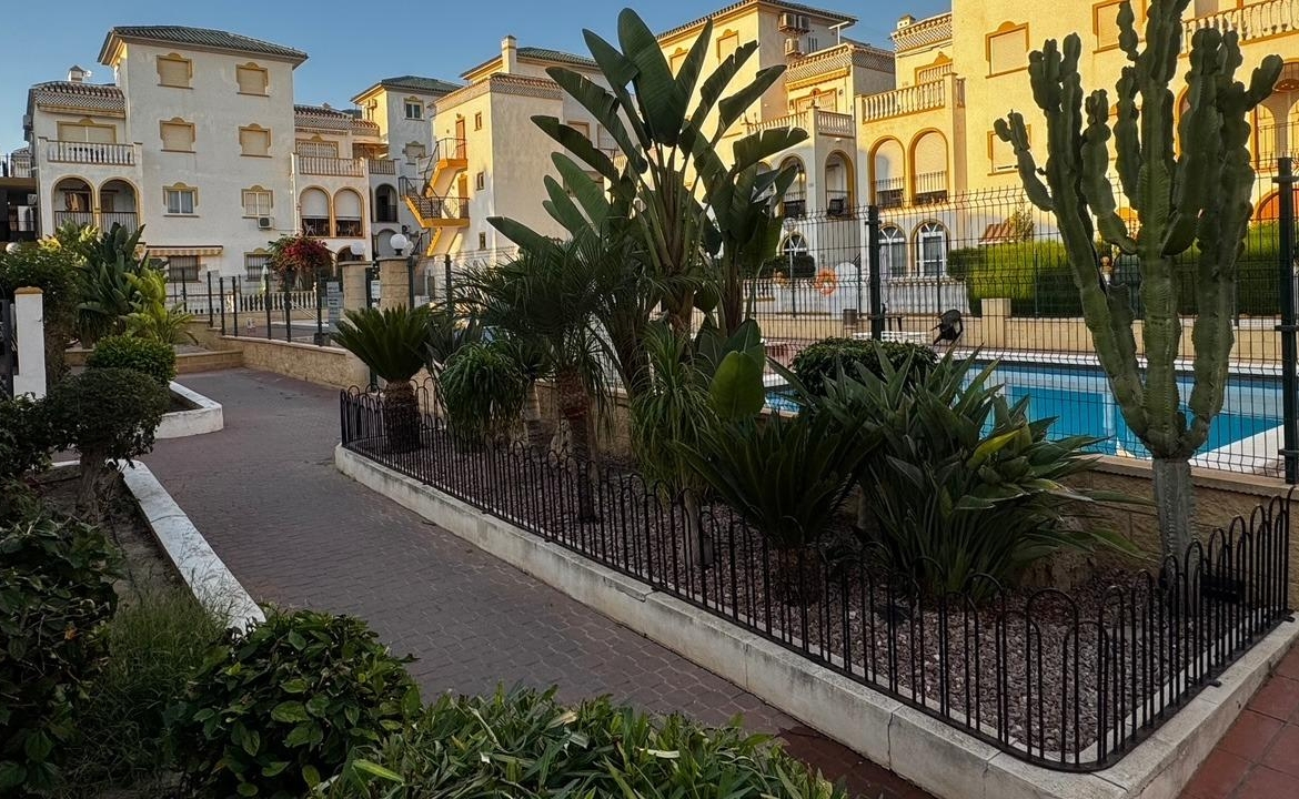 EN PLAYA DE LA MATA DUPLEX 3 HABS EN MOLINO BLANCO, PISCINA COMUNITARIA 219.000€