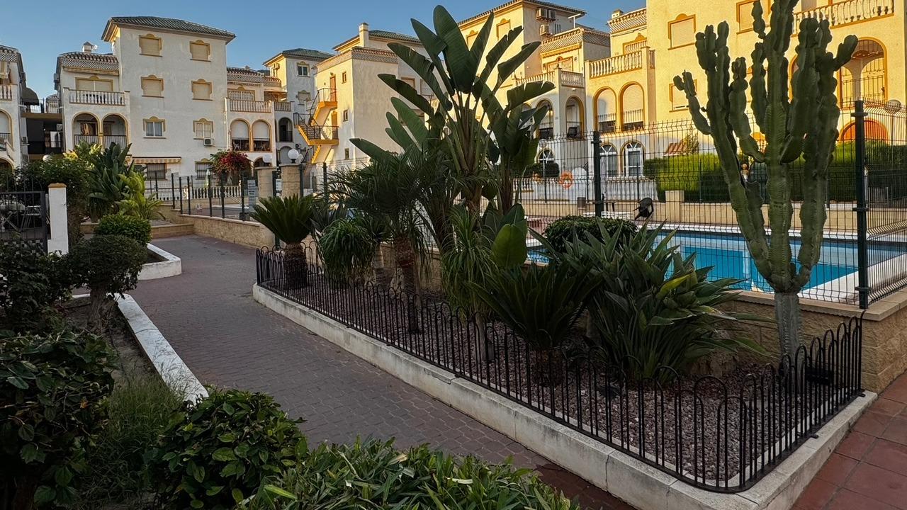 4-16-69 EN PLAYA DE LA MATA DUPLEX 3 HABS EN MOLINO BLANCO, PISCINA COMUNITARIA 219.000€