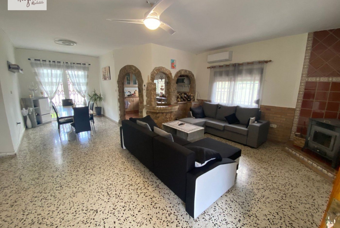 Villa for sale in Algimia de Alfara