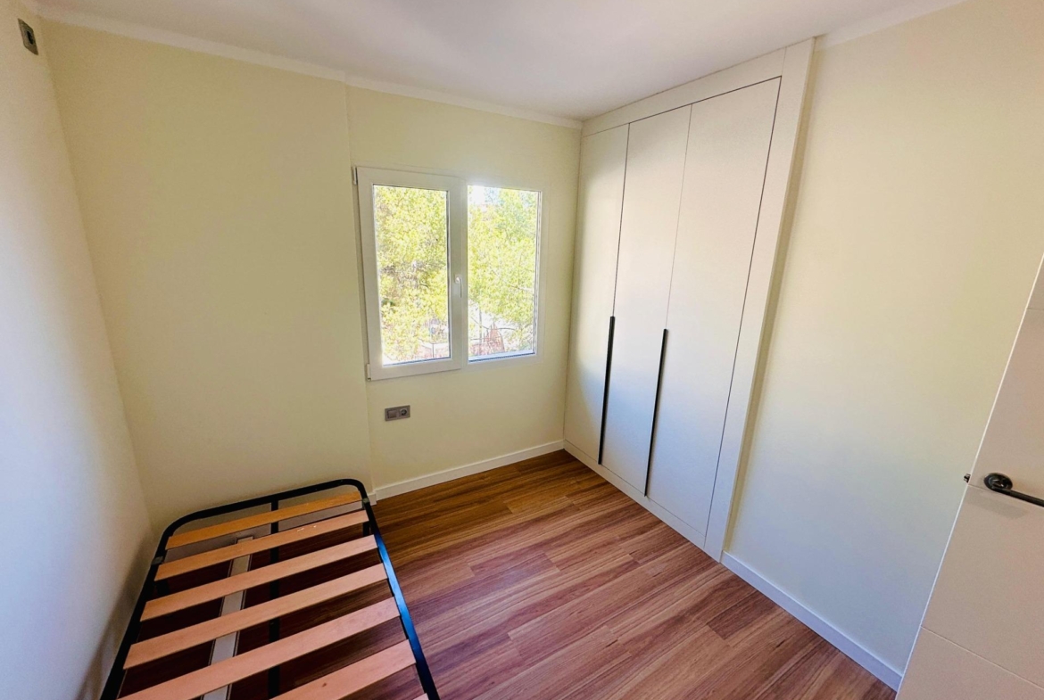 Bright and spacious apartment for sale in Alicante, Campoamor area