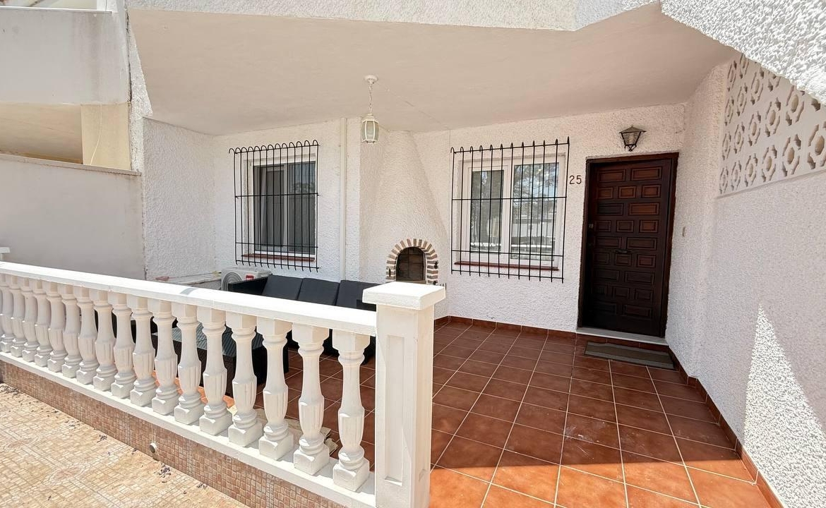 Ground floor bungalow, renovated, with 2 bedrooms and 1 bathroom
