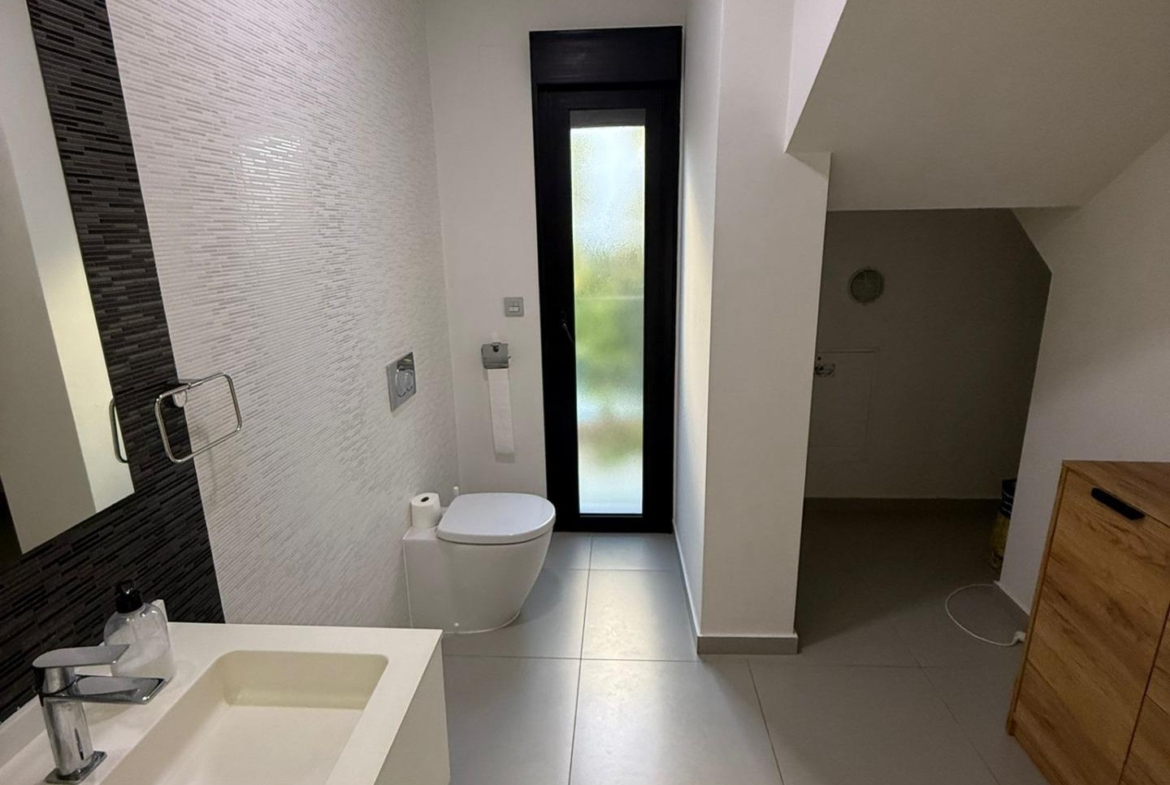 Prachtige vrijstaande villa met een perceel van 300 m2