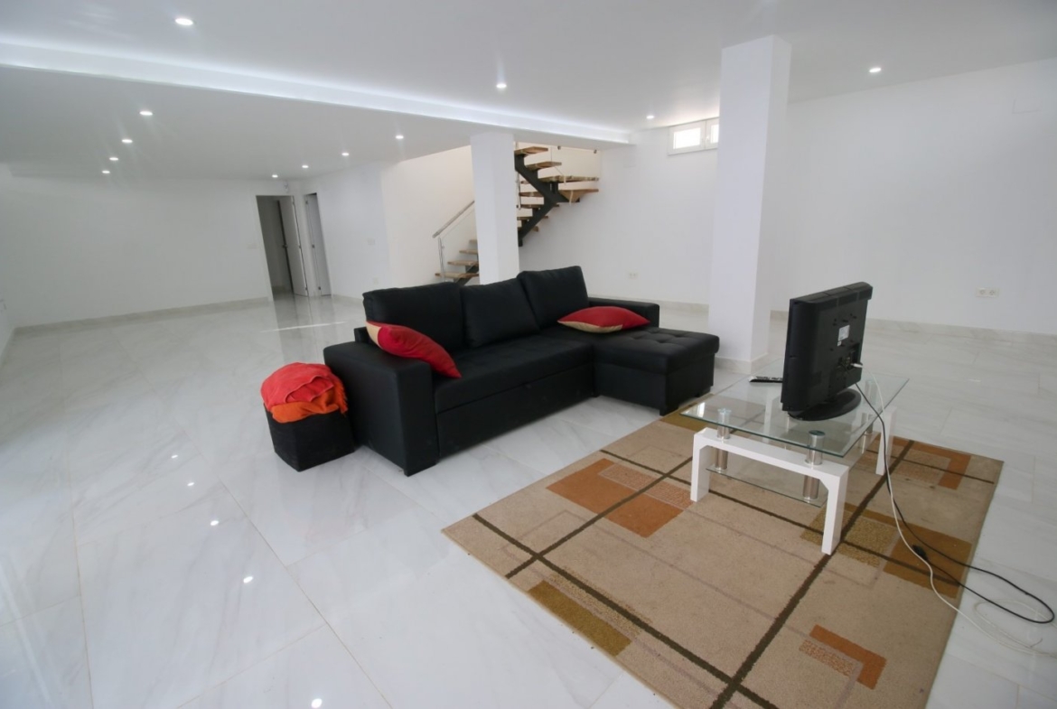 Villa de obra nueva en zona Av. Coloma de La Nucia