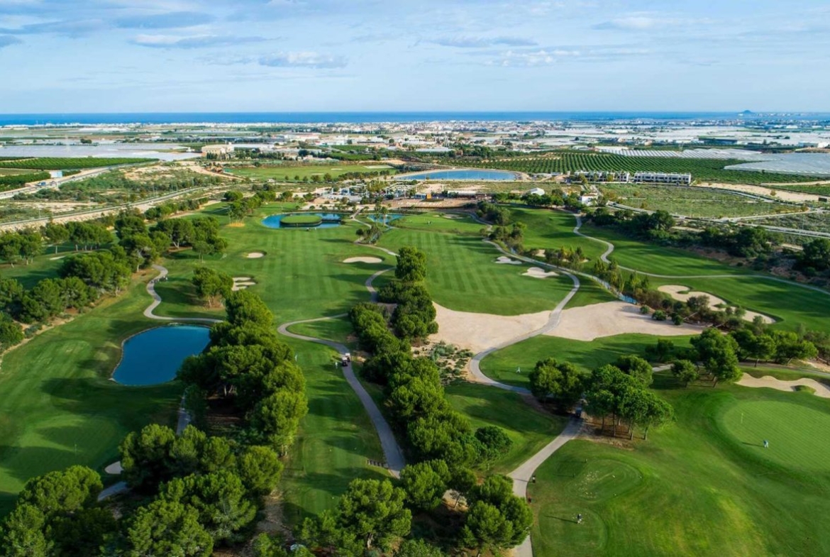 NIEUWE BUILD VILLAS IN PILAR DE LA HORADADA OVER DE GOLF CURSE