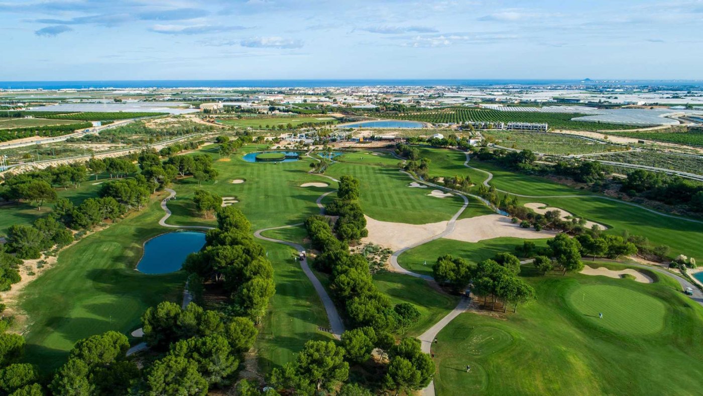 4-18-12 NIEUWE BUILD VILLAS IN PILAR DE LA HORADADA OVER DE GOLF CURSE