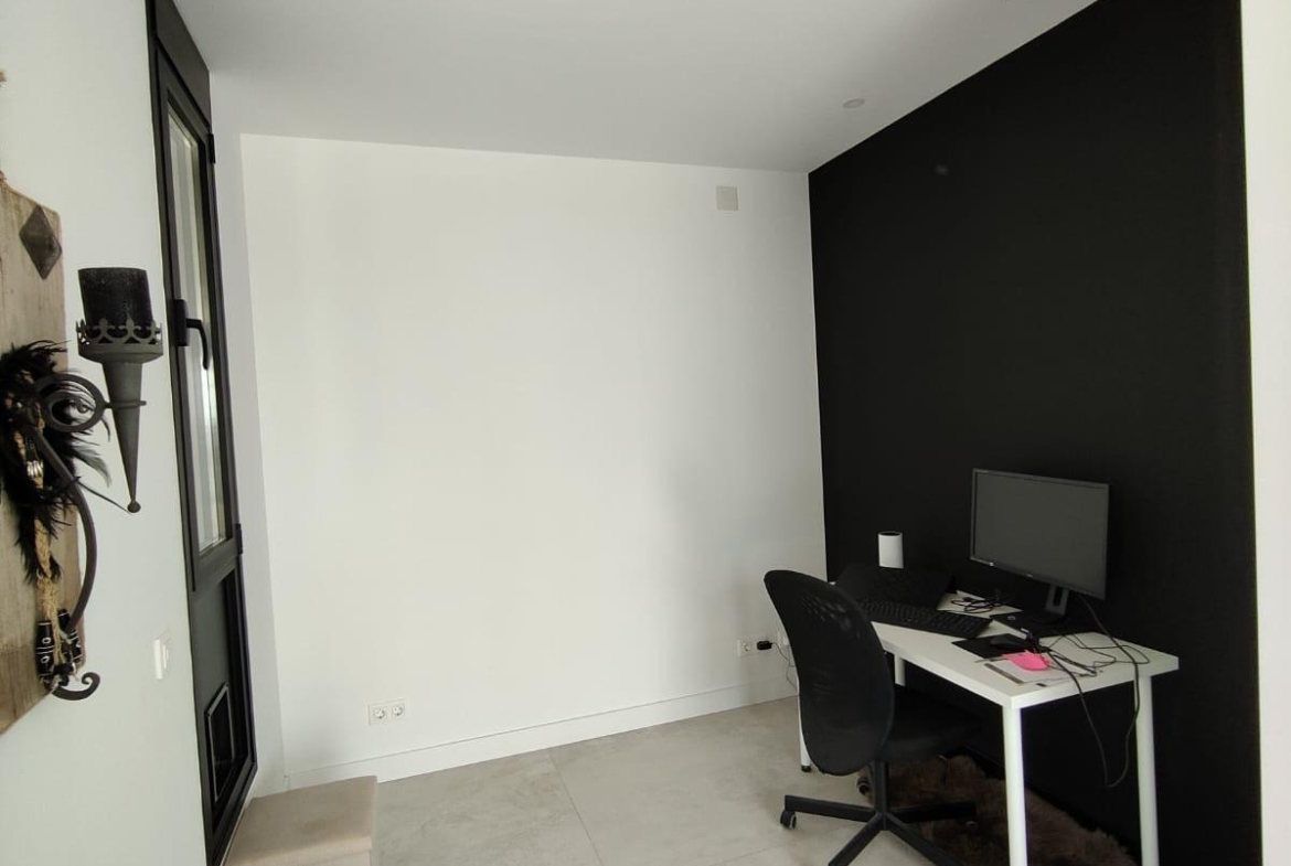 LARGE MODERN VILLA IN FINESTRAT