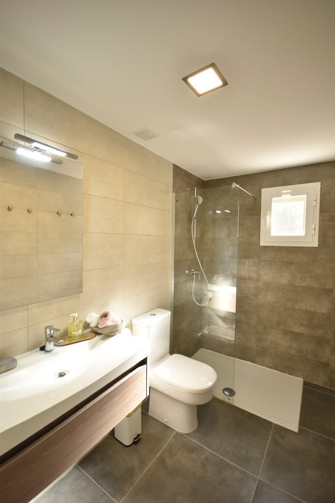 WITH TOURIST LICENSE. 3 BEDROOMS. 2 BATHROOMS. COMMUNAL SWIMMING POOL. BEACH 800 M