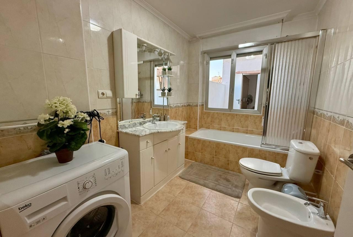 Exclusive apartment with 2 bedrooms and 3 terraces – Ref. A10245