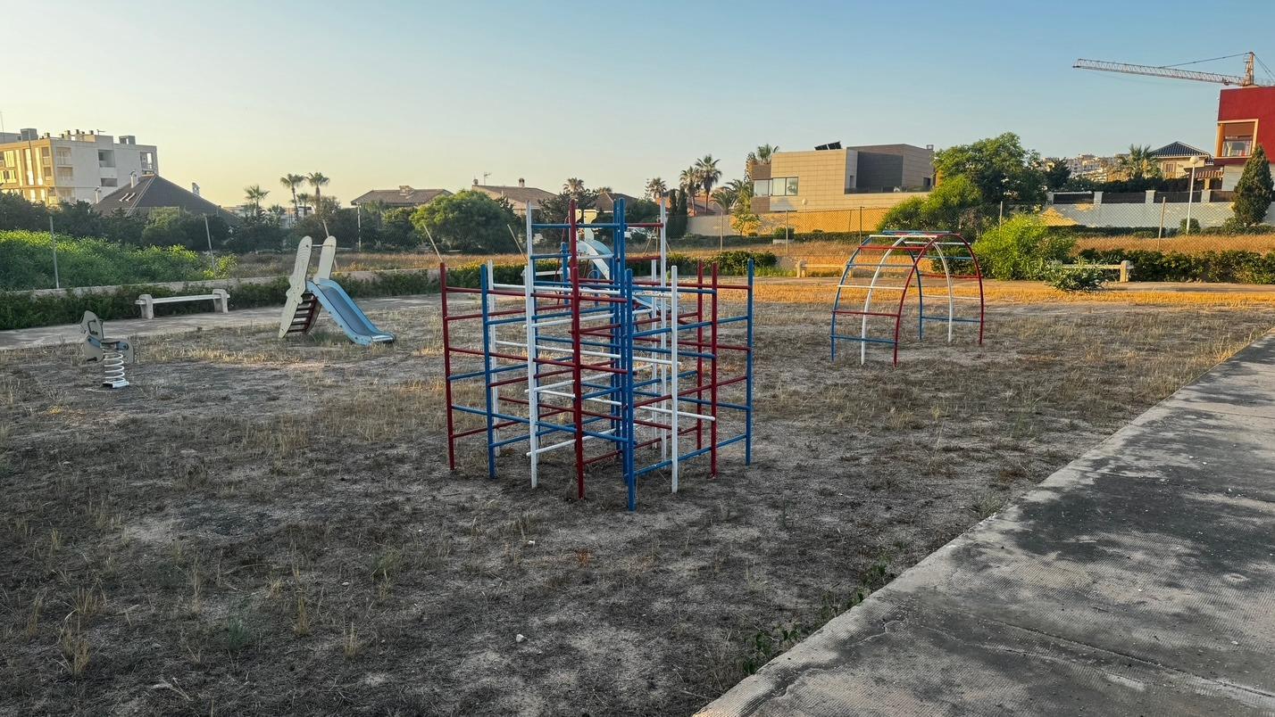 4-19-57 EN PLAYA DE LA MATA DUPLEX 3 HABS EN MOLINO BLANCO, PISCINA COMUNITARIA 219.000€