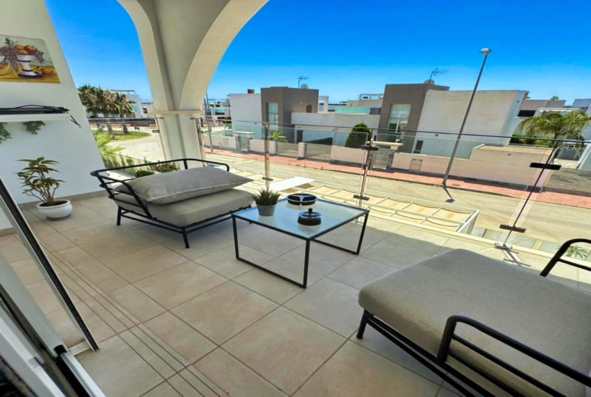 Ciudad Quesada, Doña Pepa, luxe bungalow op de bovenste verdieping