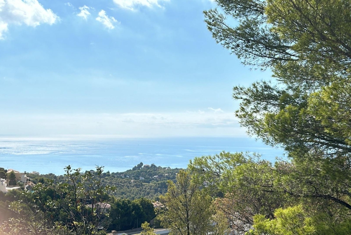 Land for sale in Altea la Vella — your perfect corner on the coast!