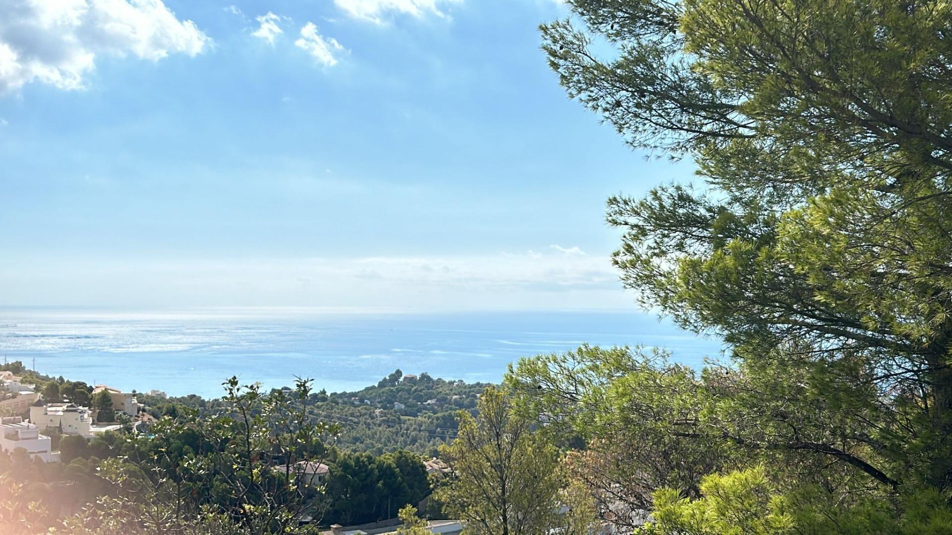 Land for sale in Altea la Vella — your perfect corner on the coast!
