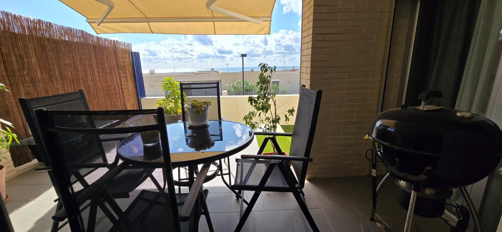 BUNGALOW IN CITY OF LIGHT FACING THE SEA – TORMOS STREET