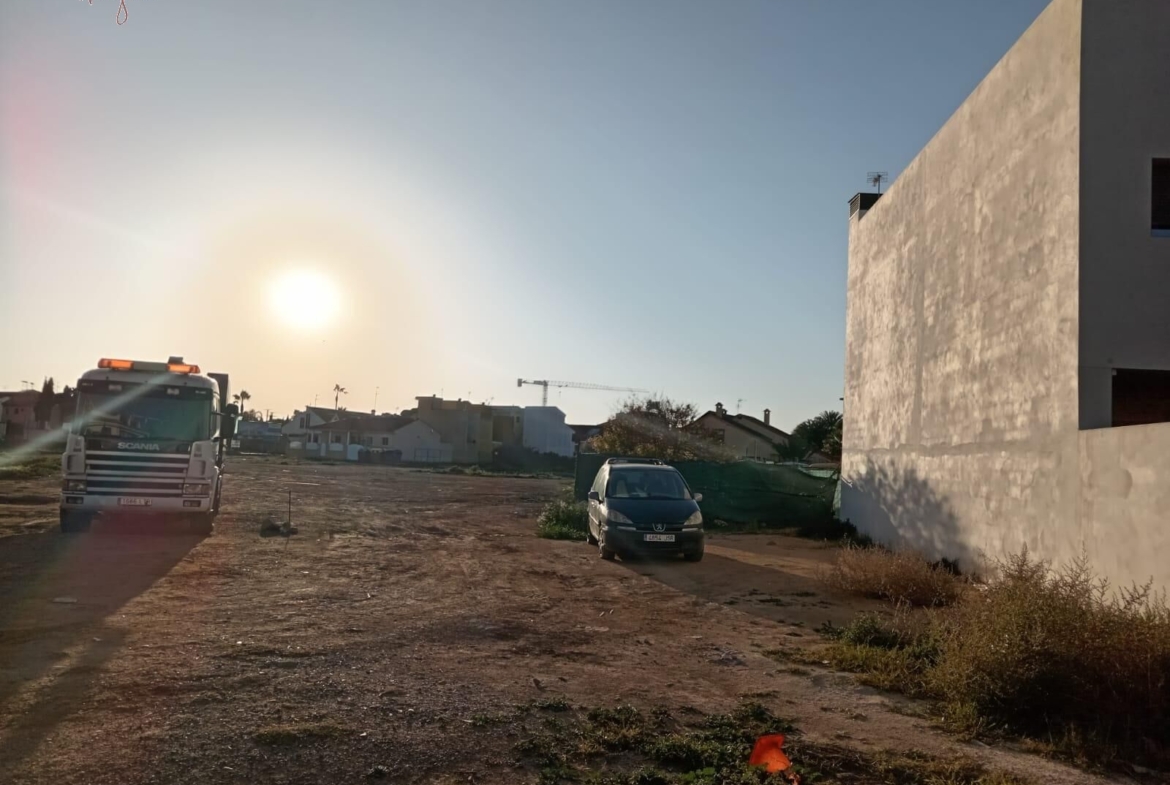SOLAR IN SAN PEDRO DEL PINATAR: PRIVILEGED LOCATION 1 KM FROM THE SEA