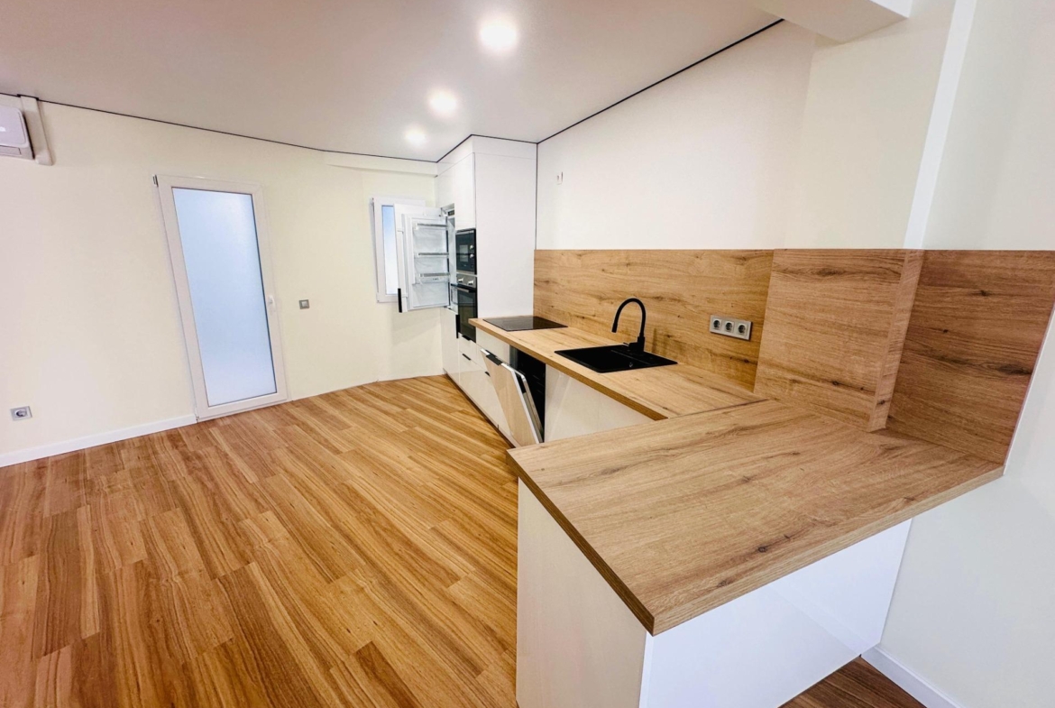 Bright and spacious apartment for sale in Alicante, Campoamor area