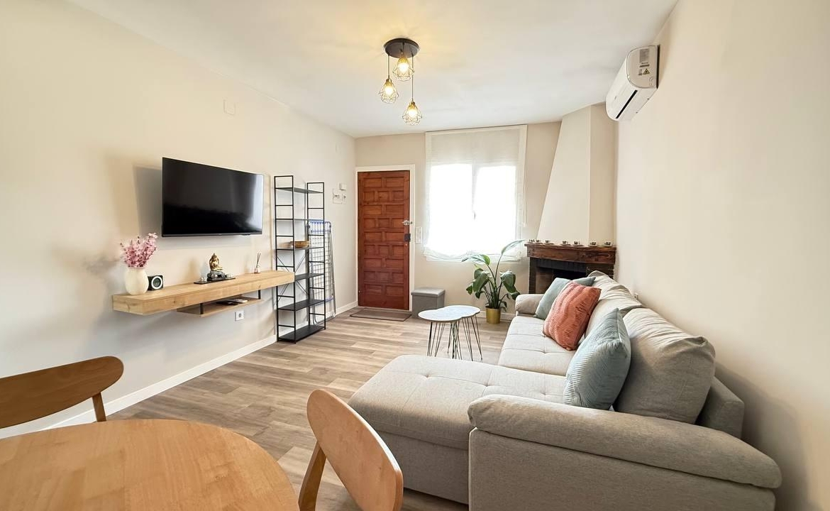 Ground floor bungalow, renovated, with 2 bedrooms and 1 bathroom