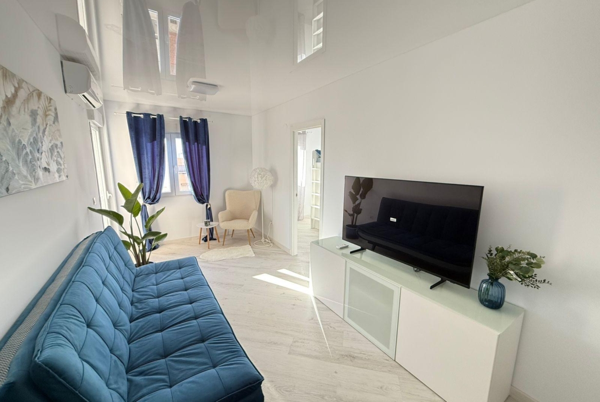 APARTAMENTO  RENOVADO  CON PISCINA CERCA DE LA PLAYA DEL CURA 200 M