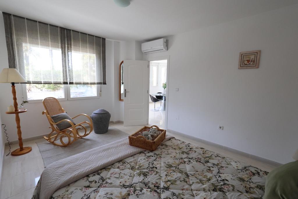 Torrevieja Avda de la Libertad, 1e verdieping appartement voor de nieuwe haven