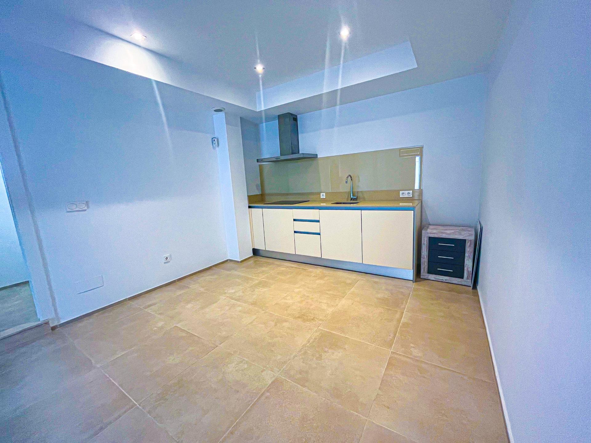 4-20-38 VILLA DE LUJO EN LA ZENIA. 5 DORM. 4 BAÑOS. PISCINA PRIVADA. PARCELA 410 M2.
