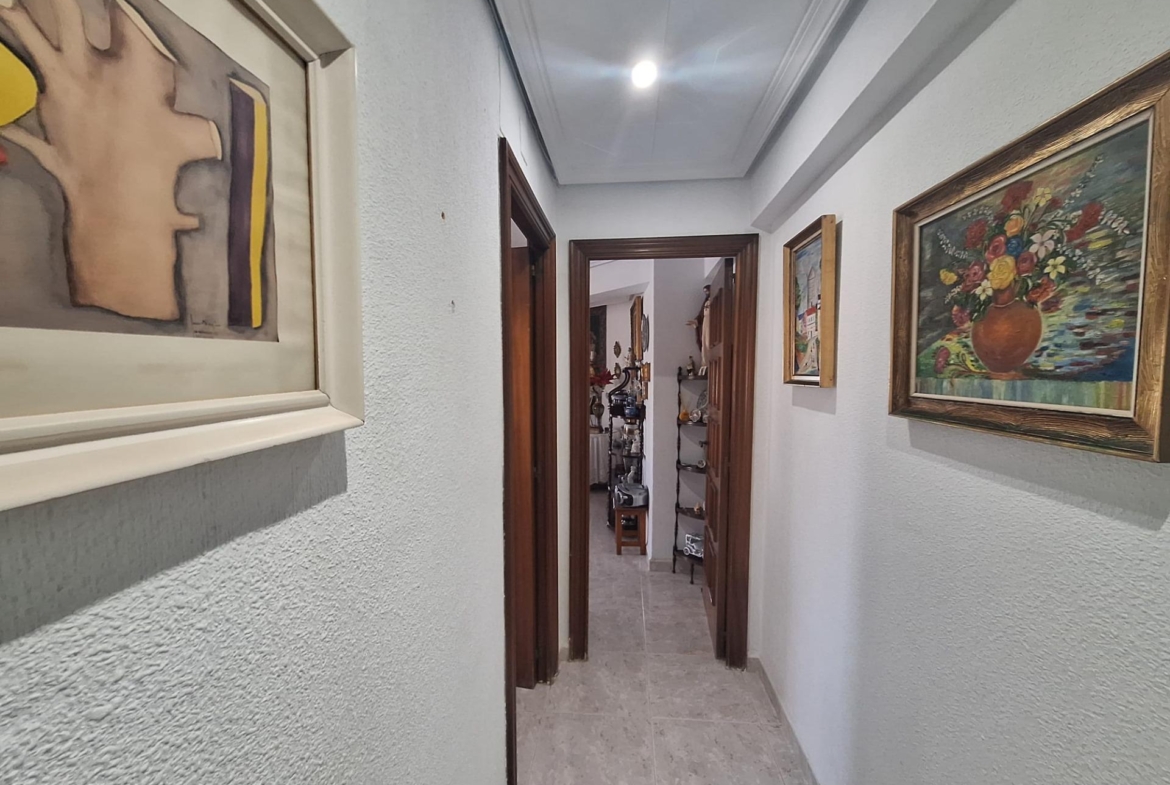 PISO AMPLIO Y LUMINOSO CON ASCENSOR EN PINTOR GISBERT – SAN BLAS