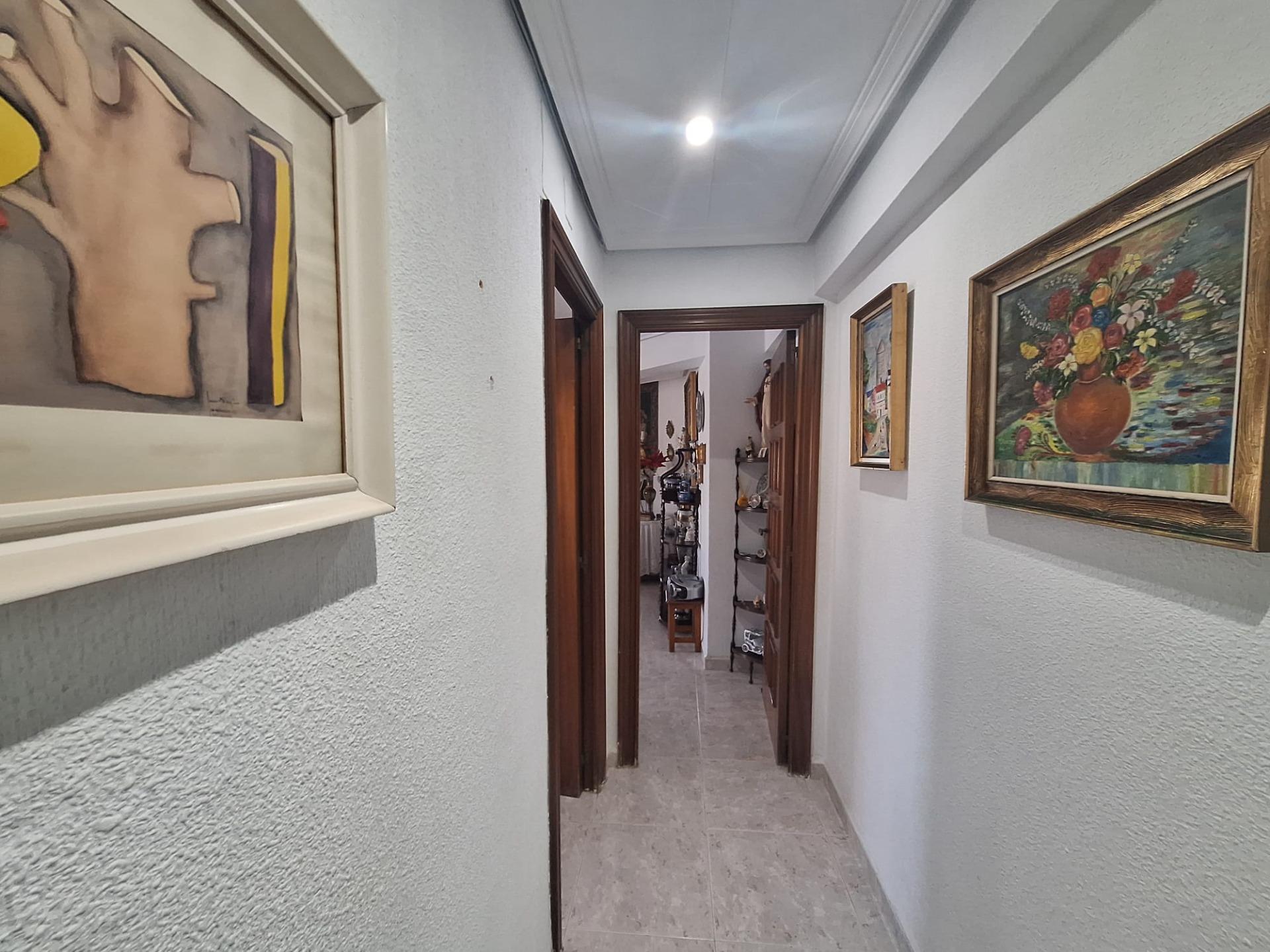 PISO AMPLIO Y LUMINOSO CON ASCENSOR EN PINTOR GISBERT – SAN BLAS