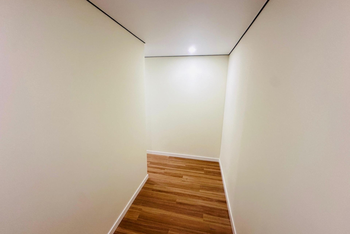 Bright and spacious apartment for sale in Alicante, Campoamor area