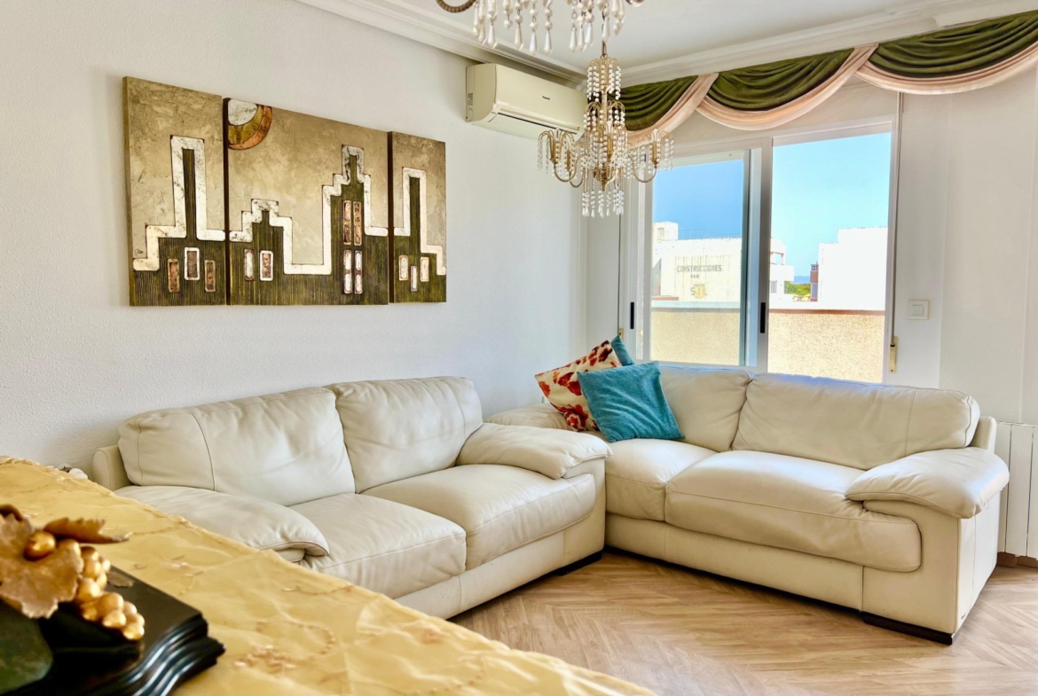 ATICO A 100m DE LA PLAYA DE LA MATA CON IMPRESIONANTE TERRAZA CON VISTAS AL MAR
