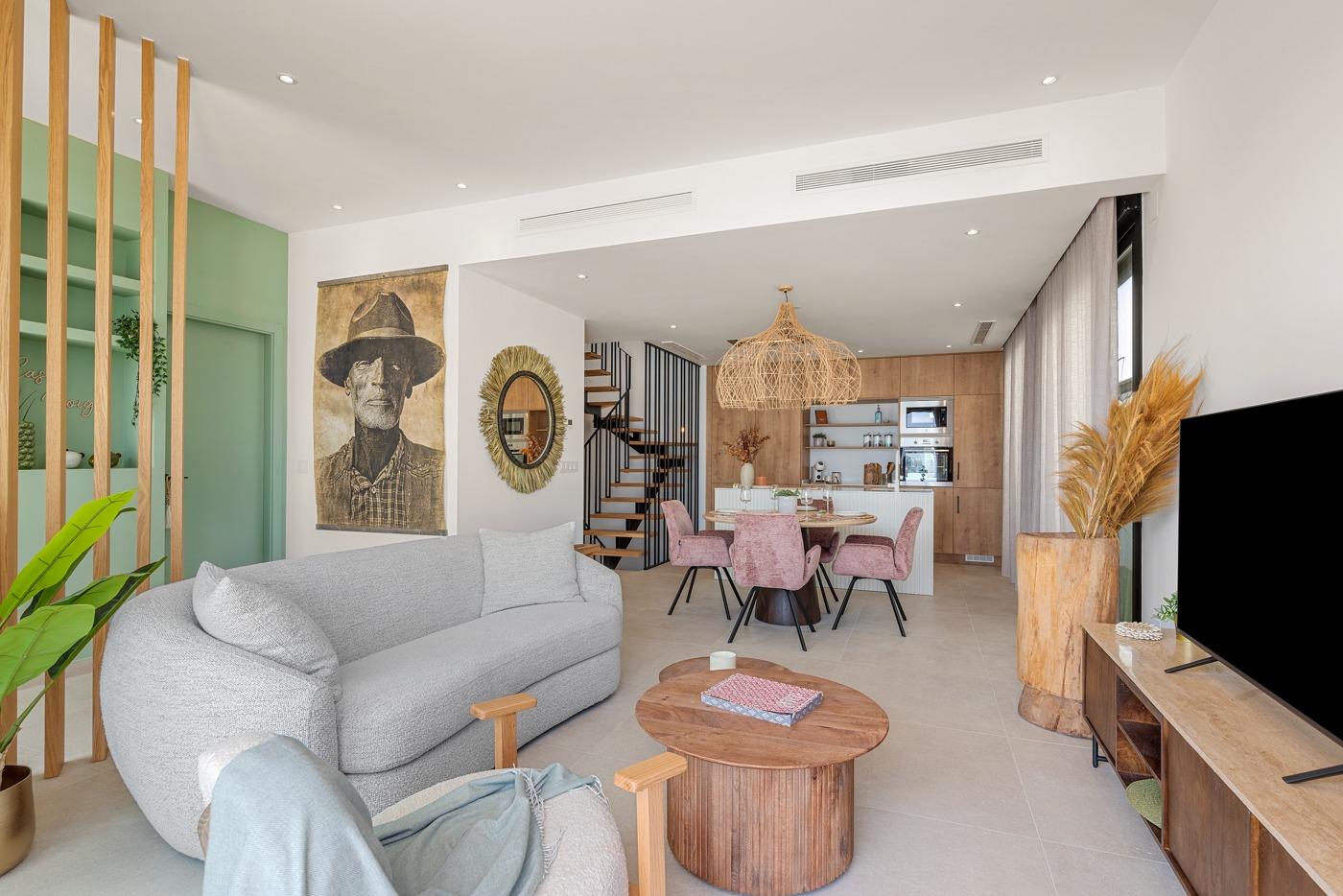 4-20-56 VILLA DE LUJO EN DOLORES DE 3 DORMEM. PISCINA PRIVADA. 205 M2 DE PARCELA. DOS TERRAZAS. PARKING.