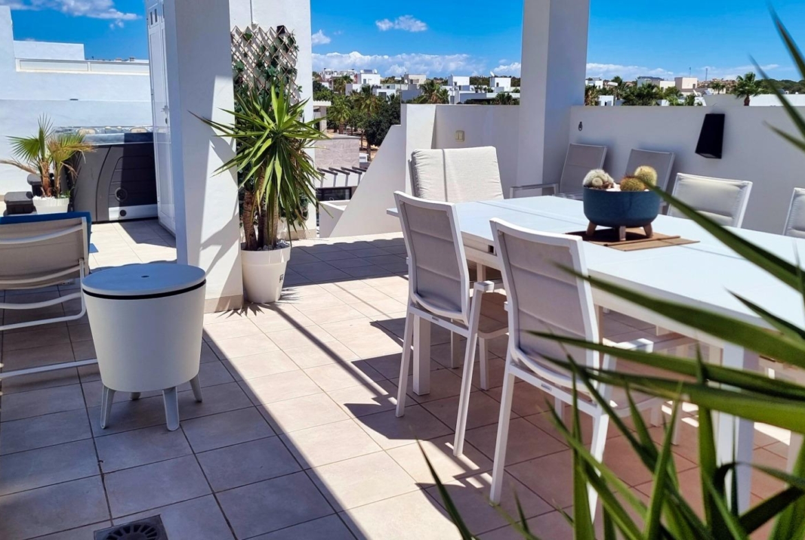 Ciudad Quesada, Doña Pepa, luxe bungalow op de bovenste verdieping
