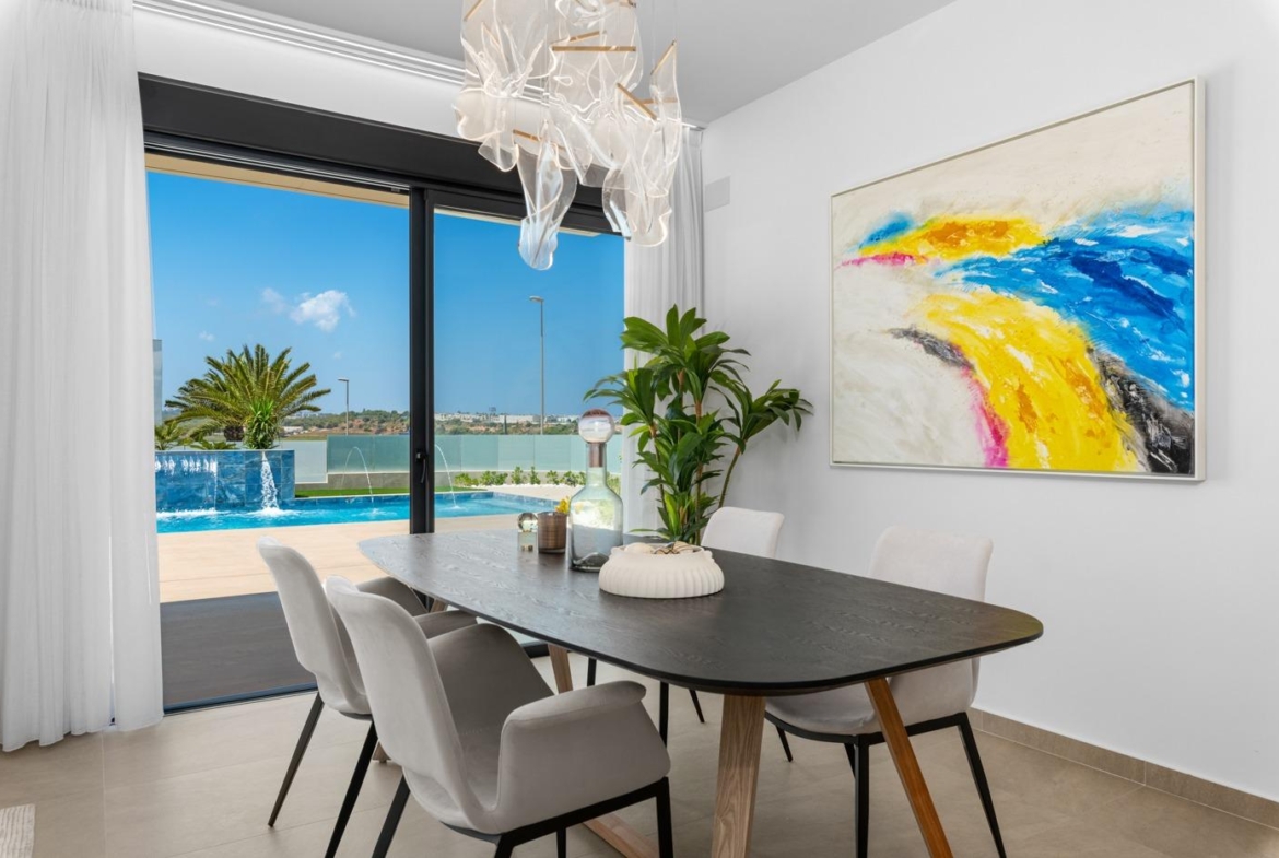 OBRA NUEVA! VILLA DE LUJO EN ORIHUELA COSTA. PLAYA A 350 METROS.