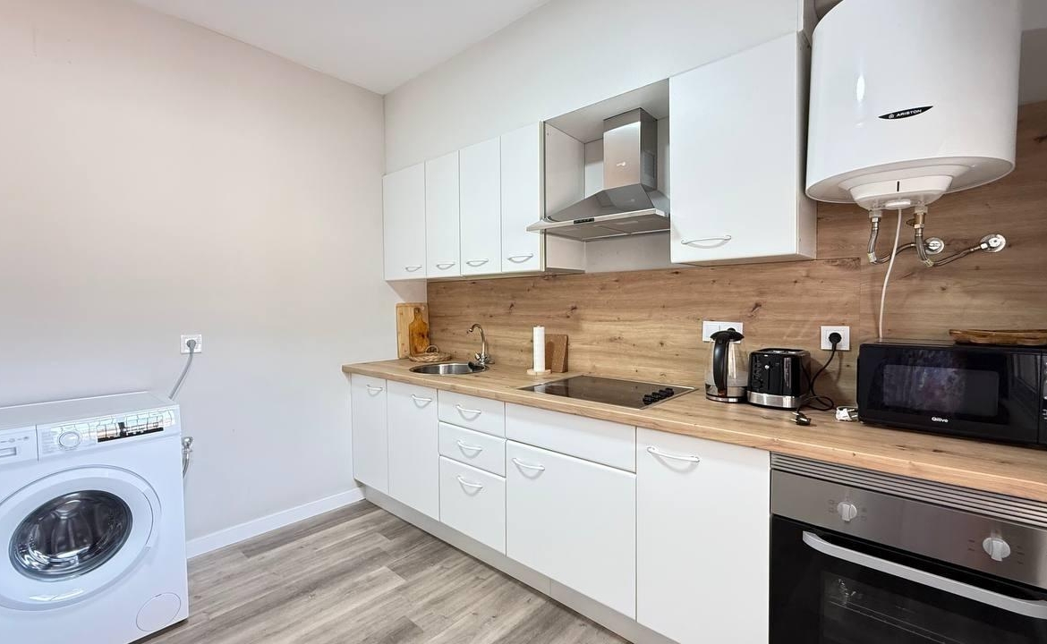 Ground floor bungalow, renovated, with 2 bedrooms and 1 bathroom