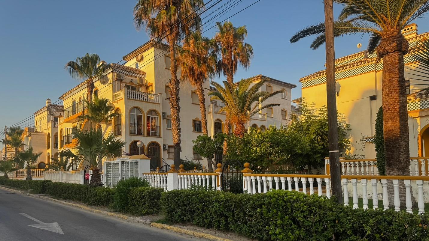 4-21-52 EN PLAYA DE LA MATA DUPLEX 3 HABS EN MOLINO BLANCO, PISCINA COMUNITARIA 219.000€